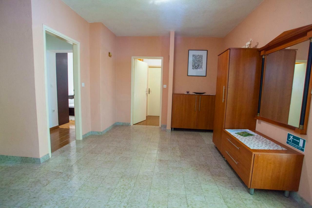 Apartmani Ruza Makarska Eksteriør billede