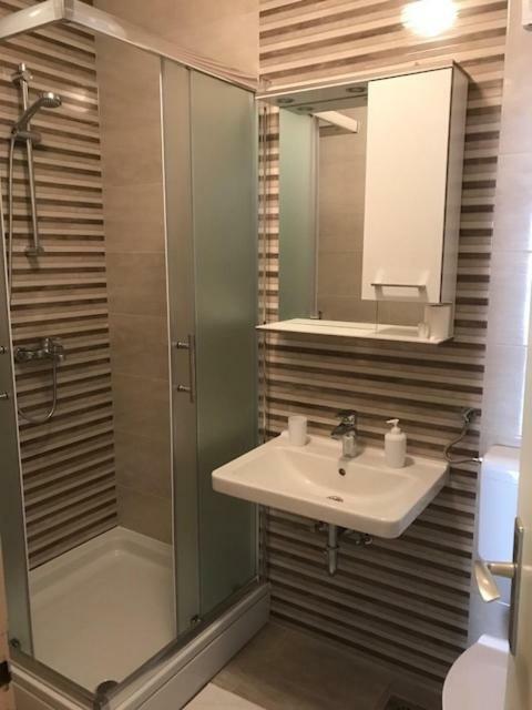 Apartmani Ruza Makarska Eksteriør billede