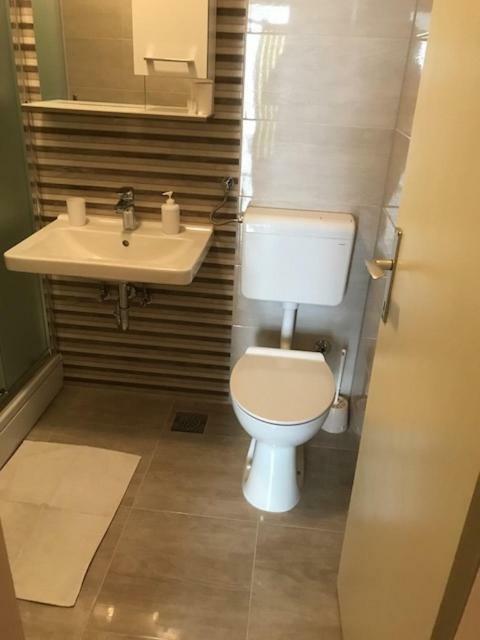 Apartmani Ruza Makarska Eksteriør billede