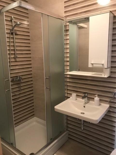 Apartmani Ruza Makarska Eksteriør billede